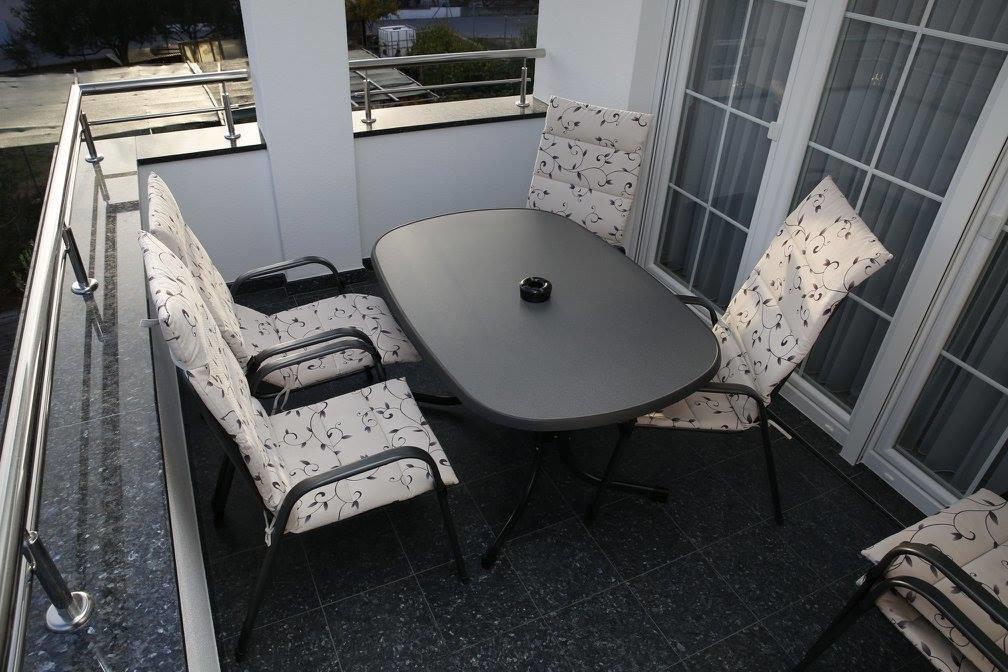 Apartments Simic Vodice Exterior photo